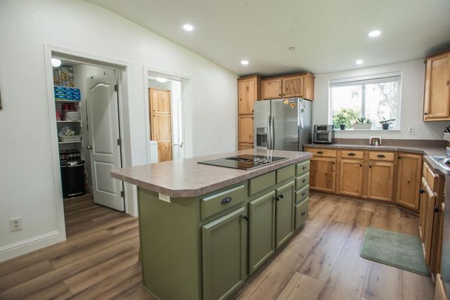 12164 Alabama Rd, Herald, CA 95638