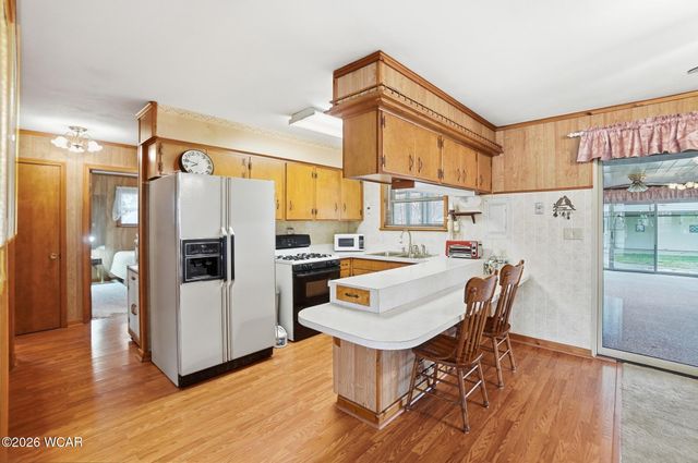 910 N Dale Drive, Lima, OH 45805