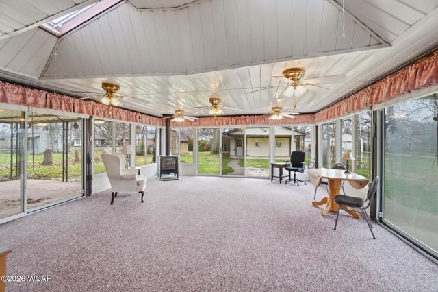 910 N Dale Drive, Lima, OH 45805