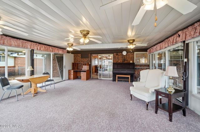 910 N Dale Drive, Lima, OH 45805