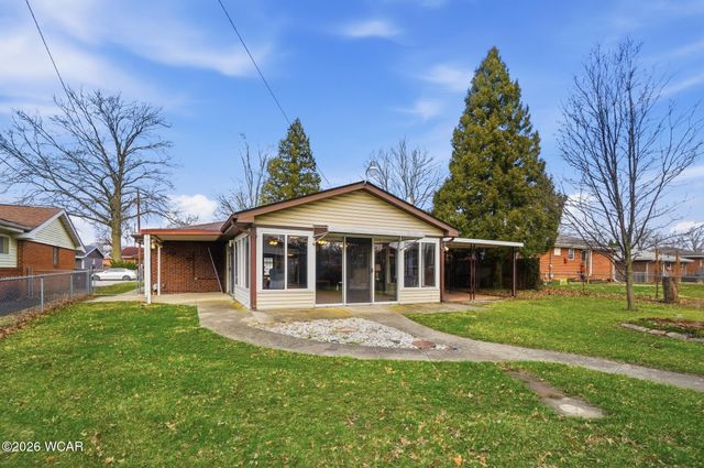 910 N Dale Drive, Lima, OH 45805