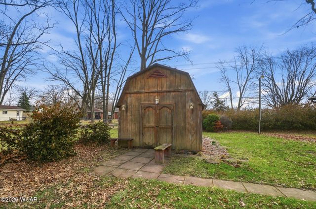 910 N Dale Drive, Lima, OH 45805