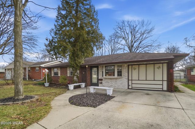 910 N Dale Drive, Lima, OH 45805