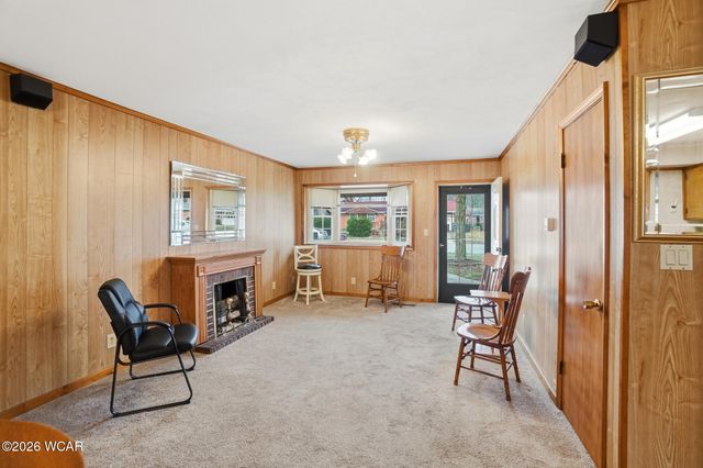 910 N Dale Drive, Lima, OH 45805