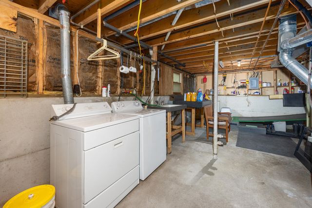 59 Wayne Street Se, Gaines Twp, MI 49548