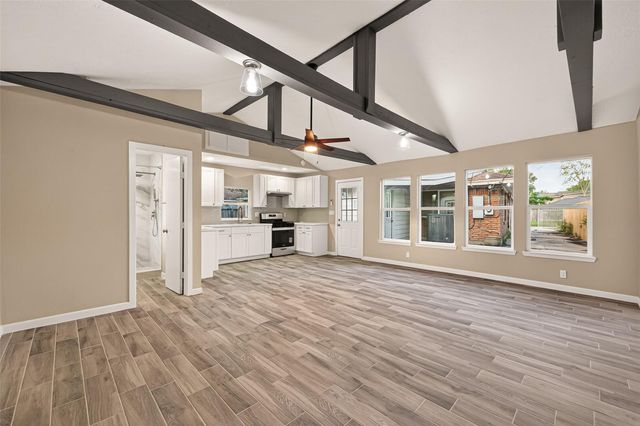 11206 Huggins Drive, Houston, TX 77035
