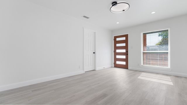 1105 Bay Shore Drive, Garland, TX 75040