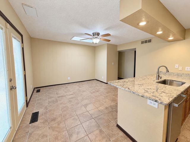 10336 Karen Avenue NE, Albuquerque, NM 87111