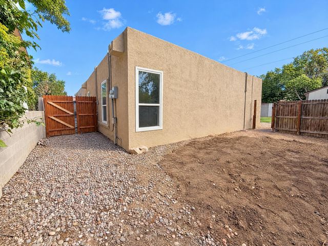 10336 Karen Avenue NE, Albuquerque, NM 87111