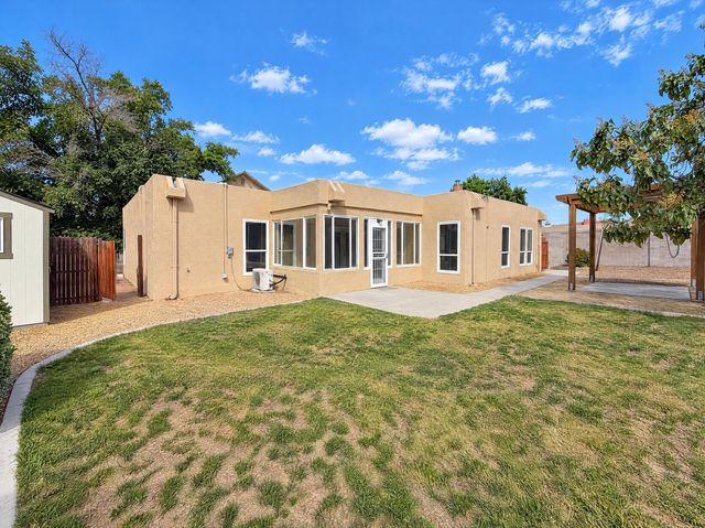 10336 Karen Avenue NE, Albuquerque, NM 87111