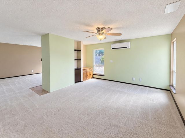 10336 Karen Avenue NE, Albuquerque, NM 87111