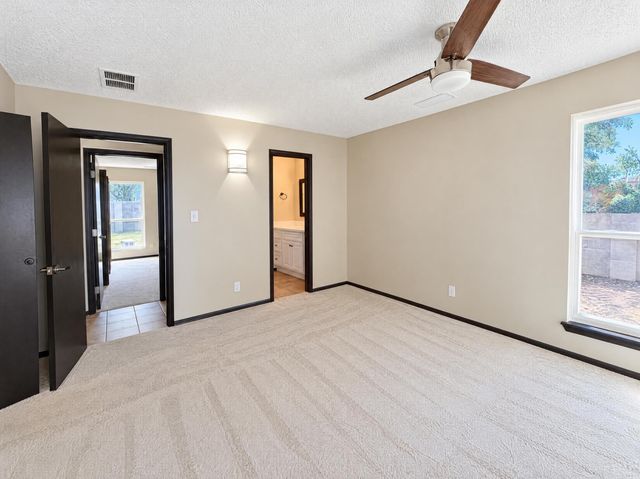 10336 Karen Avenue NE, Albuquerque, NM 87111