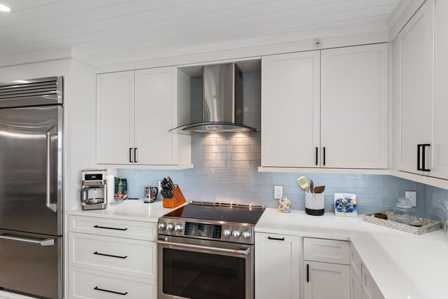 19800 Sandpointe Bay Drive 101, Tequesta, FL 33469