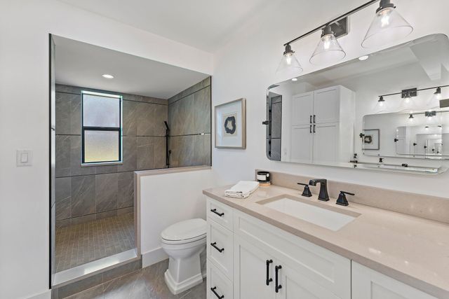 19800 Sandpointe Bay Drive 101, Tequesta, FL 33469