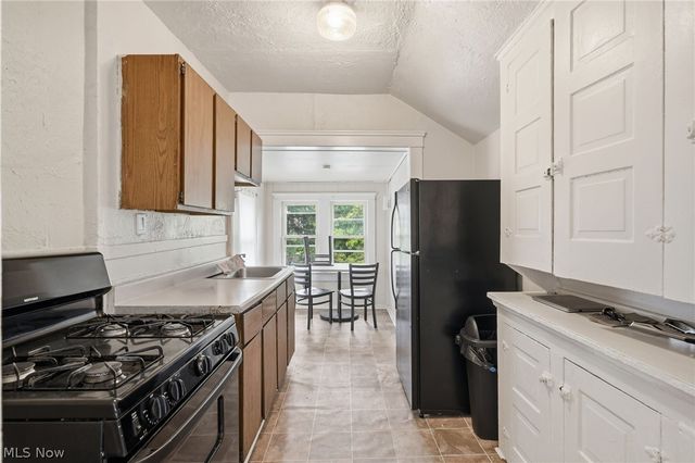 13611 Beachwood Avenue, Cleveland, OH 44105