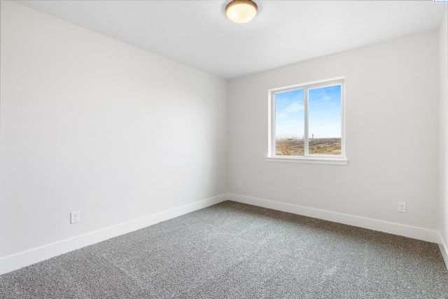 6507 W 28th Ave, Kennewick, WA 99338