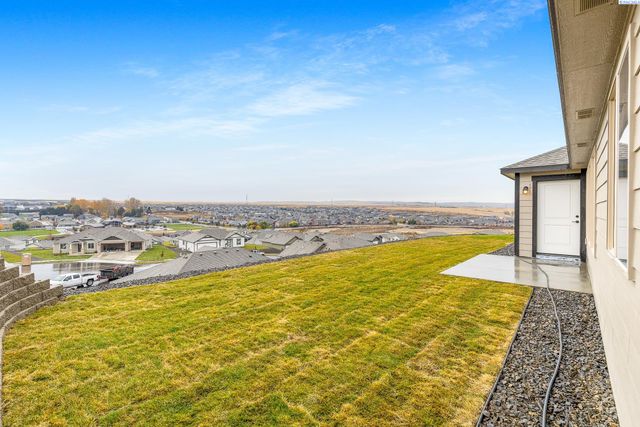 6507 W 28th Ave, Kennewick, WA 99338