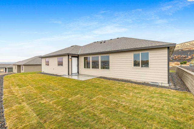6507 W 28th Ave, Kennewick, WA 99338
