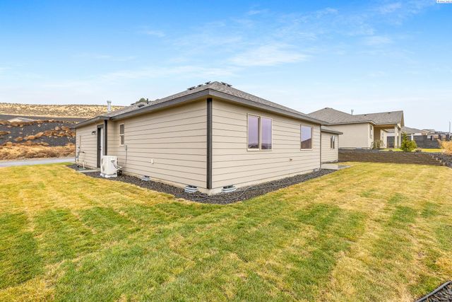 6507 W 28th Ave, Kennewick, WA 99338