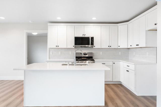 6507 W 28th Ave, Kennewick, WA 99338