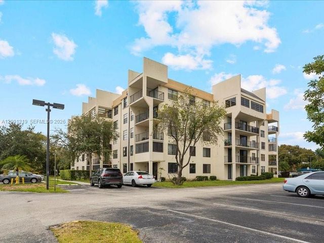 6193 Rock Island Rd 105, Tamarac, FL 33319