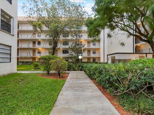 6193 Rock Island Rd 105, Tamarac, FL 33319