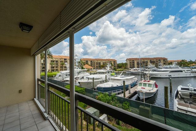 2601 MARINA ISLE Way 204, Jupiter, FL 33477