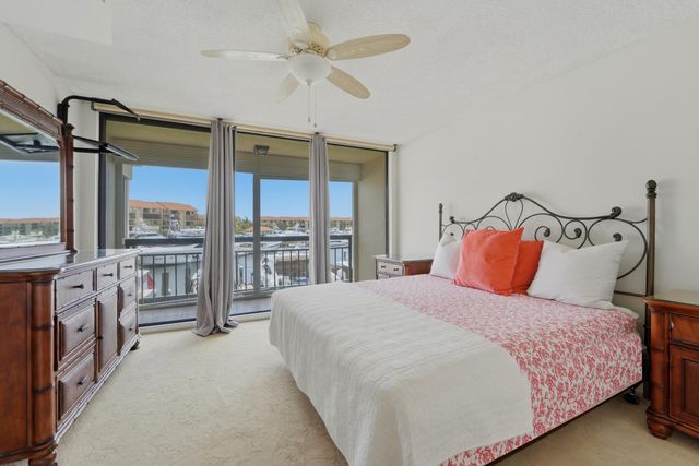 2601 MARINA ISLE Way 204, Jupiter, FL 33477