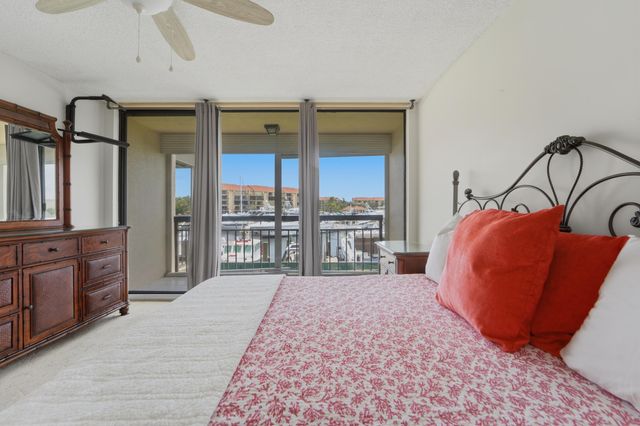 2601 MARINA ISLE Way 204, Jupiter, FL 33477