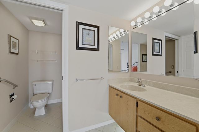 2601 MARINA ISLE Way 204, Jupiter, FL 33477