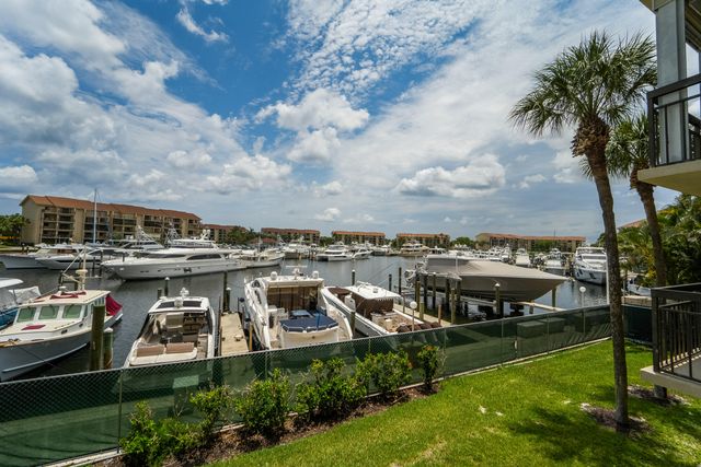 2601 MARINA ISLE Way 204, Jupiter, FL 33477