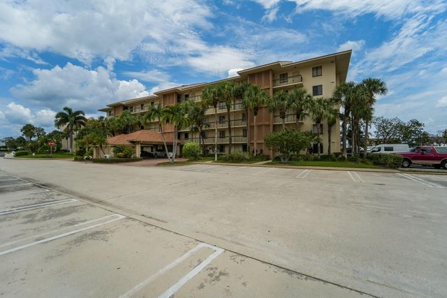 2601 MARINA ISLE Way 204, Jupiter, FL 33477