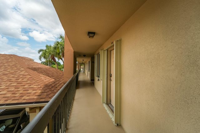 2601 MARINA ISLE Way 204, Jupiter, FL 33477