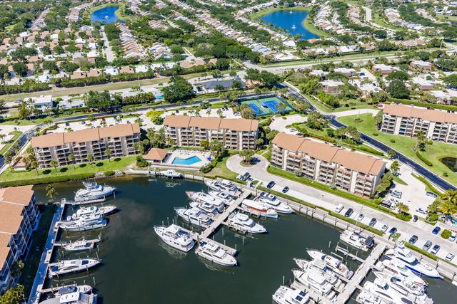 2601 MARINA ISLE Way 204, Jupiter, FL 33477