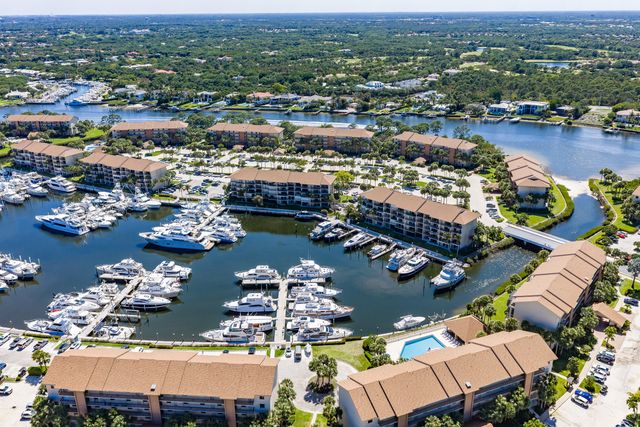 2601 MARINA ISLE Way 204, Jupiter, FL 33477