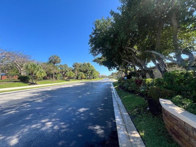 2601 MARINA ISLE Way 204, Jupiter, FL 33477