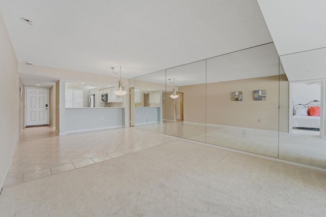2601 MARINA ISLE Way 204, Jupiter, FL 33477