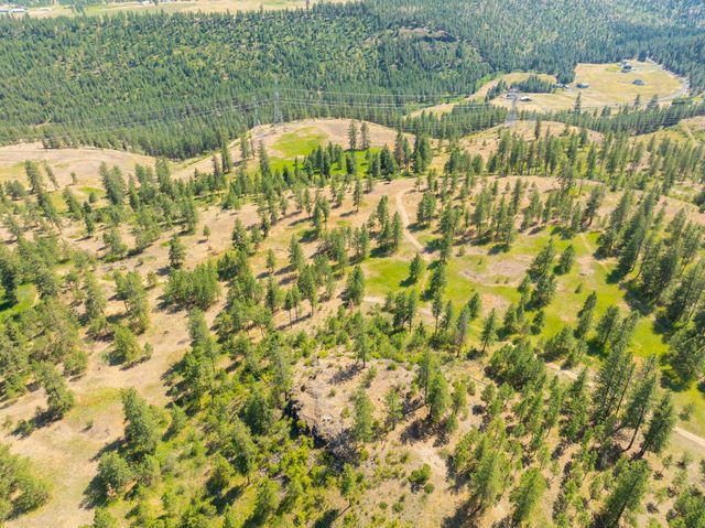14933 Burnett Rd, Nine Mile Falls, WA 99026