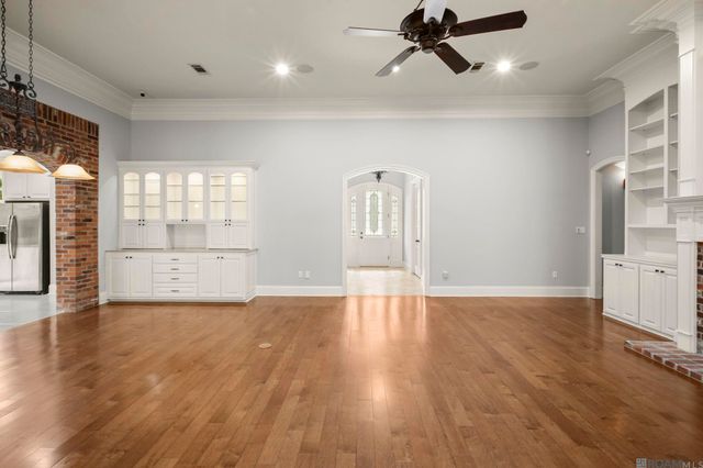 3032 Drusilla Ln, Baton Rouge, LA 70809