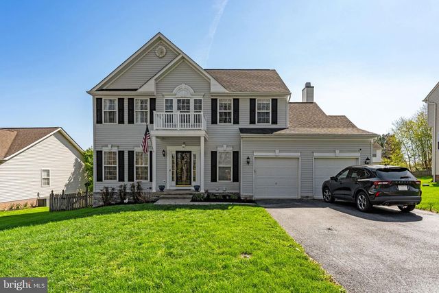 50 CYPRESS POINT DR, Charles Town, WV 25414