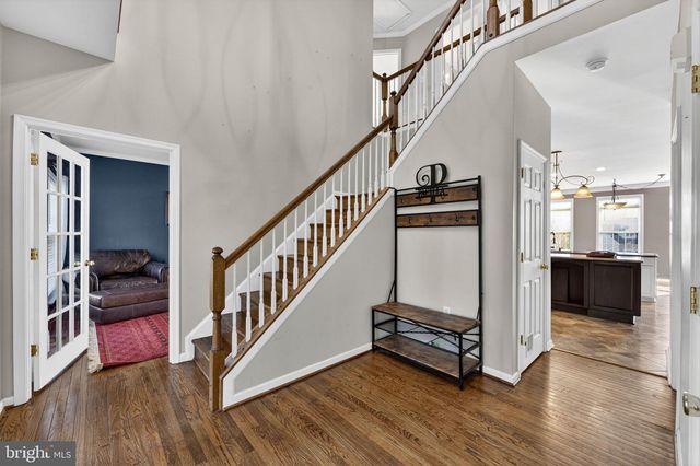 50 CYPRESS POINT DR, Charles Town, WV 25414