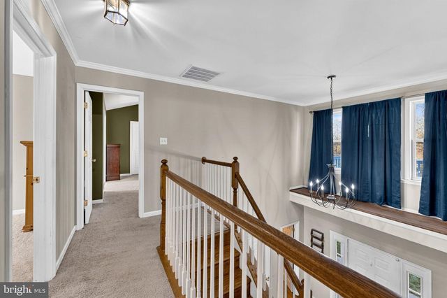 50 CYPRESS POINT DR, Charles Town, WV 25414