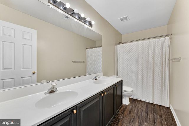 50 CYPRESS POINT DR, Charles Town, WV 25414