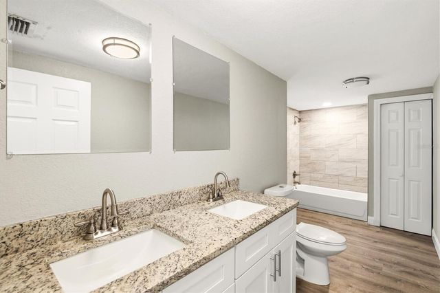 2586 TAMI SOLA STREET, Sarasota, FL 34237