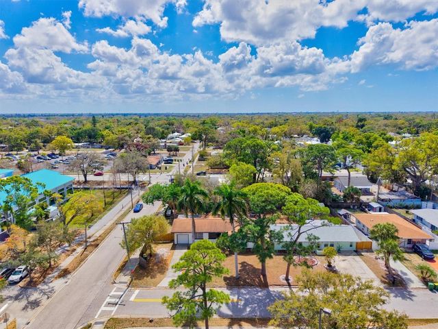 2586 TAMI SOLA STREET, Sarasota, FL 34237