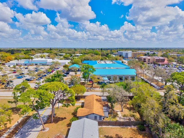 2586 TAMI SOLA STREET, Sarasota, FL 34237