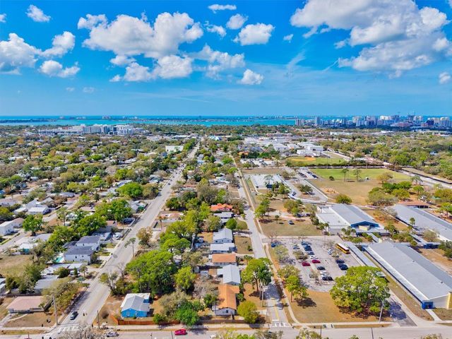 2586 TAMI SOLA STREET, Sarasota, FL 34237