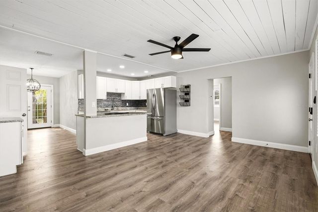 2586 TAMI SOLA STREET, Sarasota, FL 34237