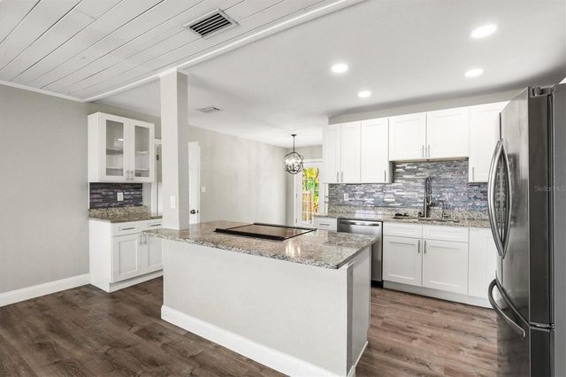 2586 TAMI SOLA STREET, Sarasota, FL 34237