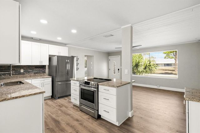 2586 TAMI SOLA STREET, Sarasota, FL 34237